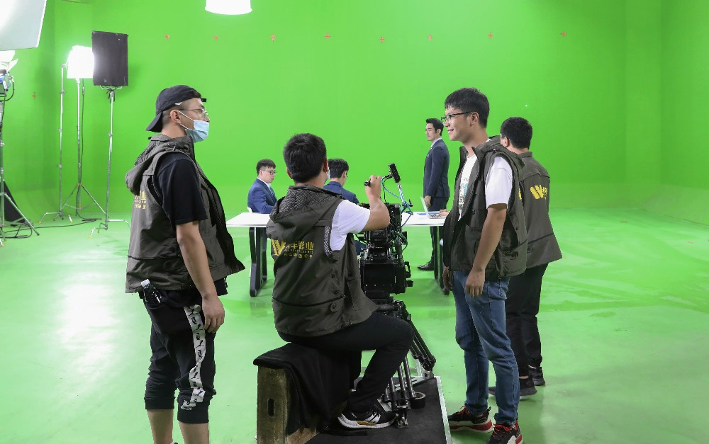 企业宣传片拍摄中的后期音频处理要点